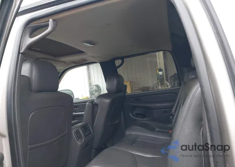 2004 Chevrolet Avalanche 1500 z USA, uszkodzony, nr VIN 3GNEC12T54G133257